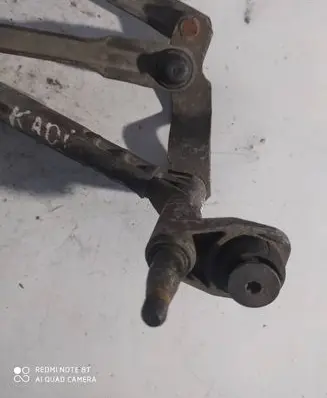 Front wiper linkage