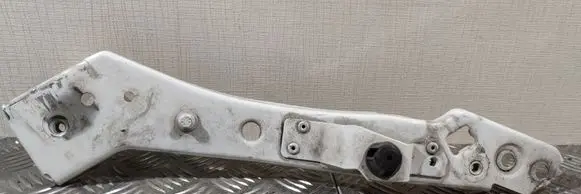 Renault Megane III Fender mounting bracket 6251206D