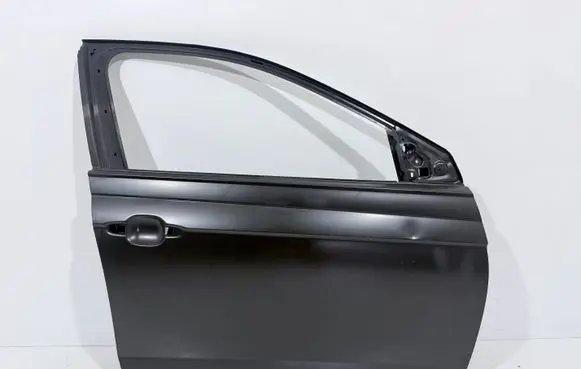 Volkswagen Polo VI Front door 2GS831312