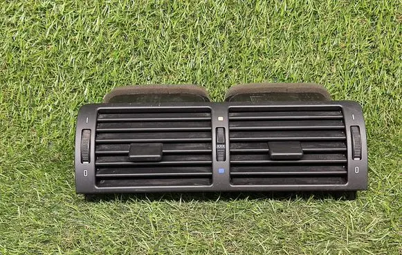 BMW 3 E46 Dash center air vent grill 8361895 8370741 8363199