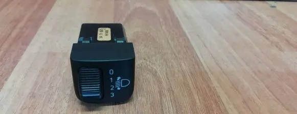 Saab 9-5 Headlight level height control switch 5471057 W145K