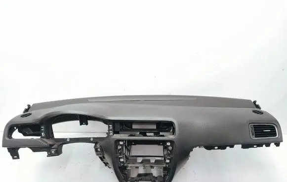 Volkswagen Jetta VI Dashboard 5C7857003