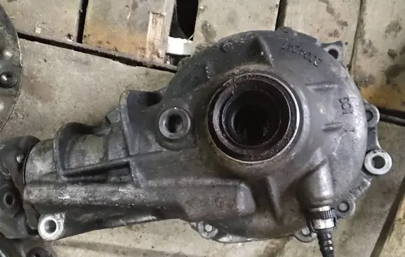 BMW X5 E70 Front differential 7552533