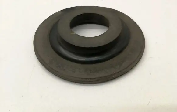 Volkswagen PASSAT B8 Front coil spring rubber mount 5Q0512149A