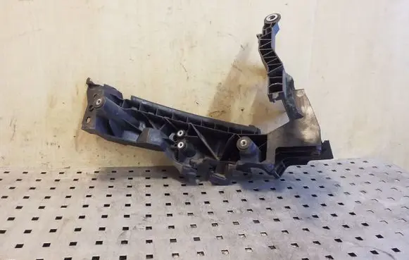 Audi Q5 SQ5 Headlight/headlamp mounting bracket 8R0805607