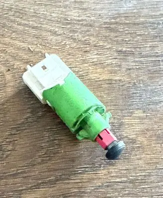 Renault Master III Clutch pedal sensor 253251456r