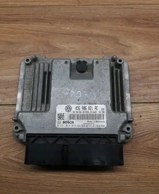 Volkswagen Golf V Engine control unit/module 03G906021PE 0281014074 03G906021AB