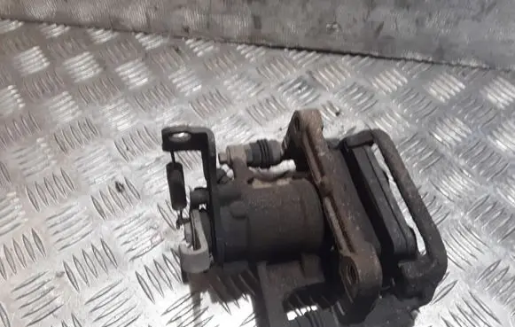 Chevrolet Cruze Rear brake caliper