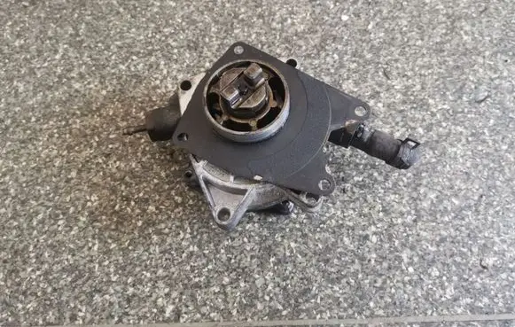 Chevrolet Captiva Vacuum pump 96440320 9140307520