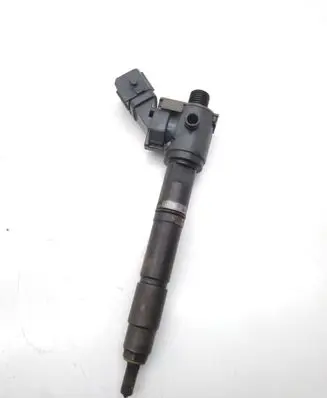 Volvo V60 Fuel injector 31405404