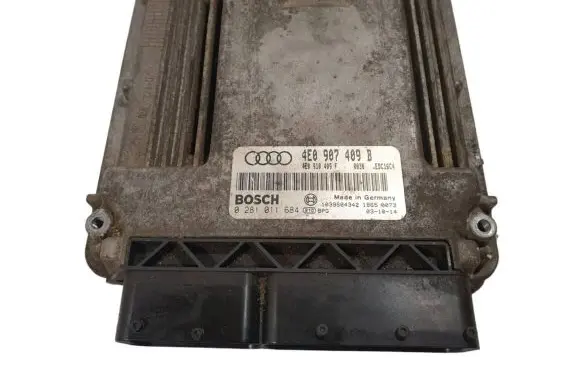 Audi A8 S8 D3 4E Engine control unit/module 4E0907409B 4E0910409F 0281011684