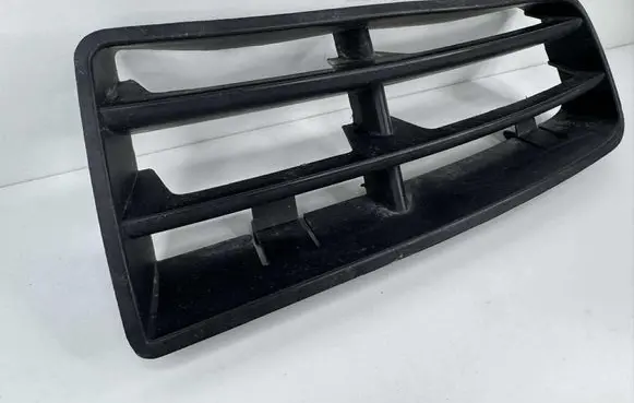 Volkswagen Golf IV Front bumper lower grill 1J0853666E