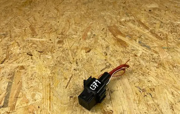 Mini Cooper F57 Coolant fan relay 9207913
