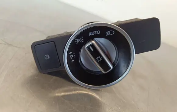 Mercedes-Benz CLS C218 X218 Light switch 