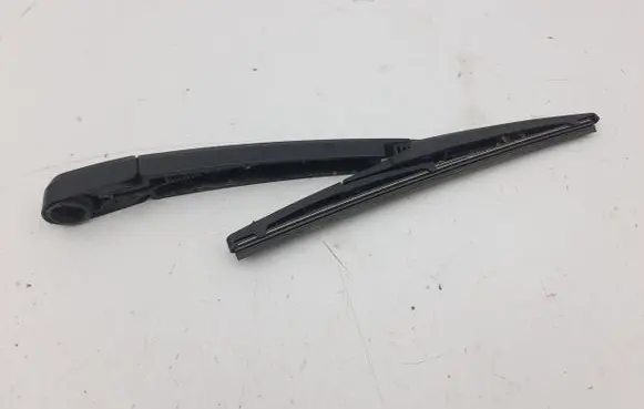 Hyundai Kona I Rear wiper blade 