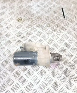 Mercedes-Benz E W211 Starter motor A0061510501