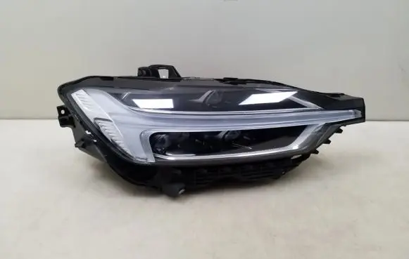 Volvo XC60 Headlight/headlamp 31656617