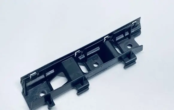Volkswagen PASSAT B6 Front bumper mounting bracket 3C0807183