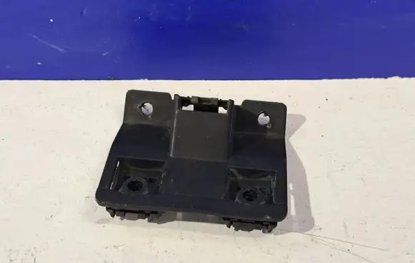 Volvo V60 Rear bumper mounting bracket 30655939