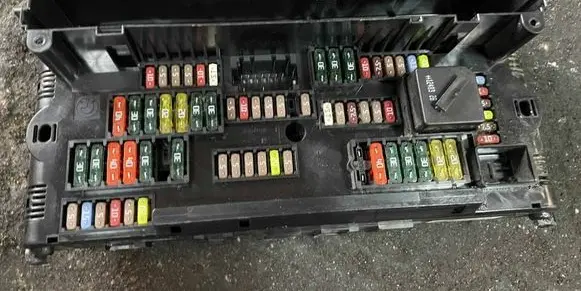 BMW 7 F01 F02 F03 F04 Fuse box set 317033441 9252816 04147395