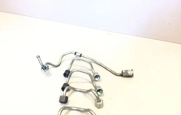 Volvo XC60 Fuel injector supply line/pipe 31303504 31405314 31303505