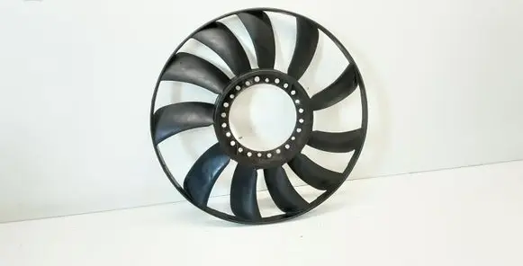 Volkswagen PASSAT B5.5 Fan impeller 058121301B