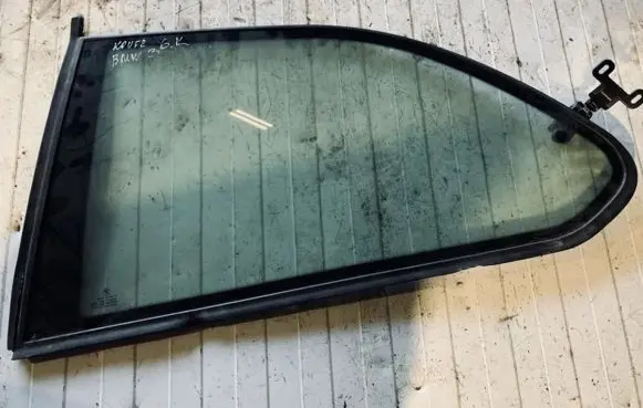 BMW 3 E36 Rear side window