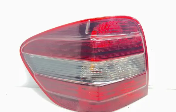 Mercedes-Benz ML W164 Rear/tail lights 404101L