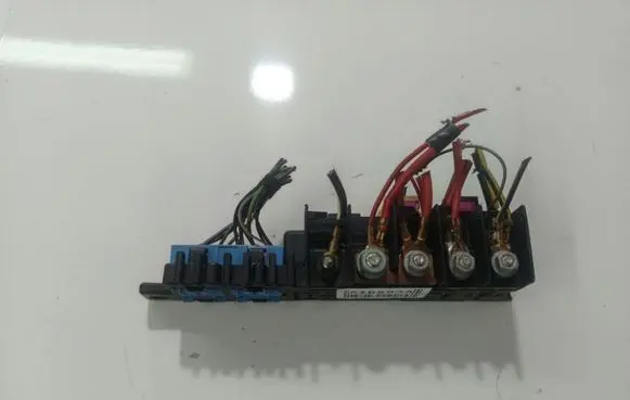 Audi A4 S4 B5 8D Fuse box set 8L0941822A