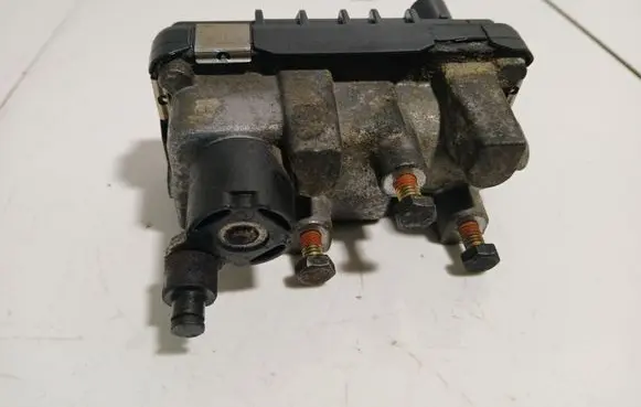 Mercedes-Benz E W211 Turbine electric control actuator 712120