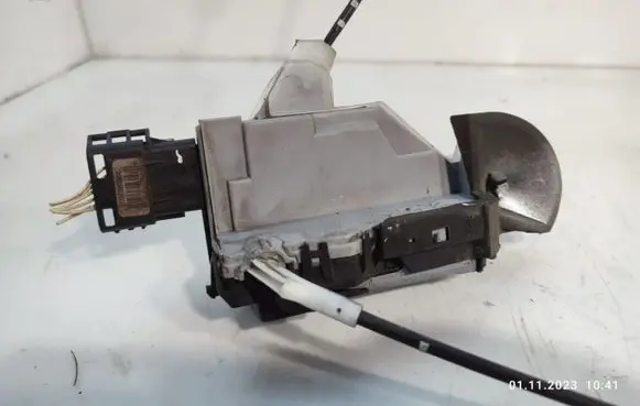 Citroen C3 Front door lock PSA732307