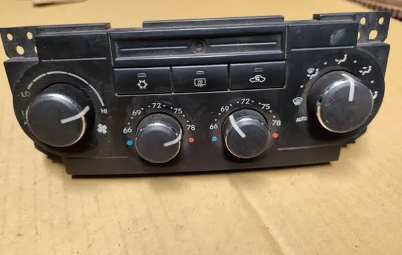 Chrysler 300 - 300C Climate control unit P04596495AF