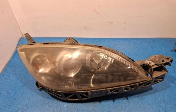 Mazda 3 I Headlight/headlamp