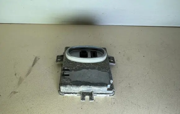 Volvo V70 Headlight ballast module Xenon 6948180 6261110499 W3T13271