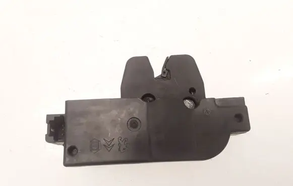 Peugeot 206 Tailgate window lock/catch/latch 9653208080