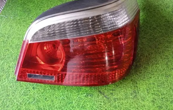 BMW 5 E60 E61 Rear/tail lights 7165740 E4342U 2VP008679
