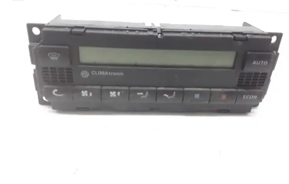 Volkswagen PASSAT B5.5 Climate control unit