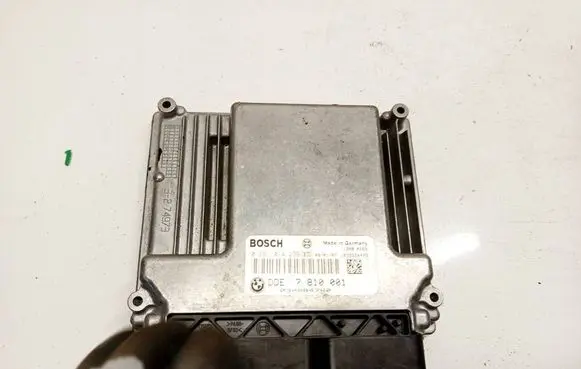 BMW 1 E81 E87 Engine control unit/module 0281014239