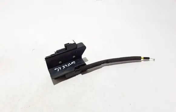 Dacia Duster Rear door lock 825031922R