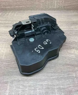 BMW 7 E65 E66 Rear door lock 7036172