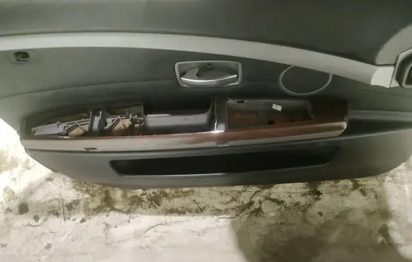 BMW 7 E65 E66 Front door card panel trim