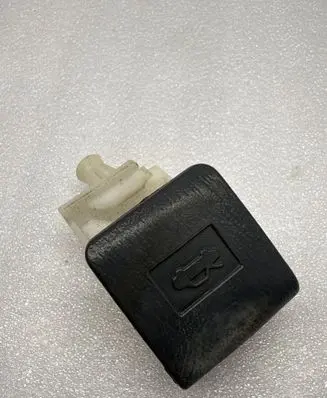 Toyota Hilux (AN10, AN20, AN30) Engine bonnet (hood) release handle 