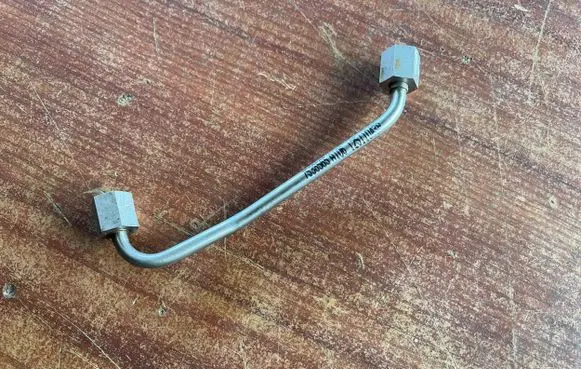 BMW 3 E90 E91 Fuel injector supply line/pipe 7536565
