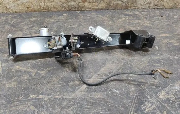 Rolls-Royce Silver Shadow Relay mounting block 