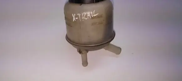 Nissan X-Trail T30 Power steering fluid tank/reservoir