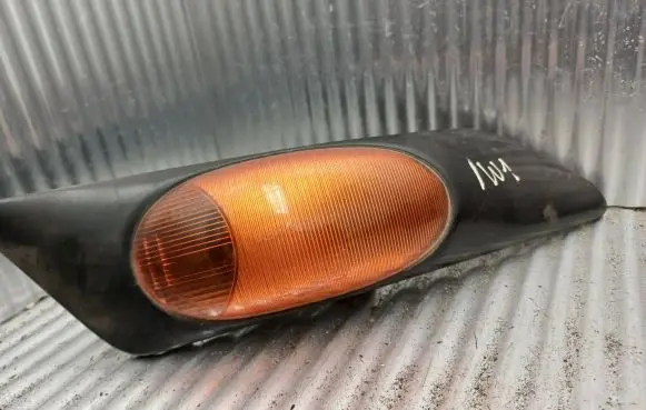 Iveco Daily 30.8 - 9 Front indicator light 500322577 504104561 0213850