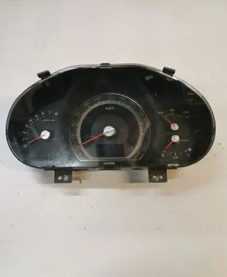 KIA Sportage Speedometer (instrument cluster) 940233U105