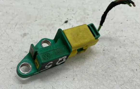 Audi A4 S4 B8 8K Airbag deployment crash/impact sensor 1K0909606C