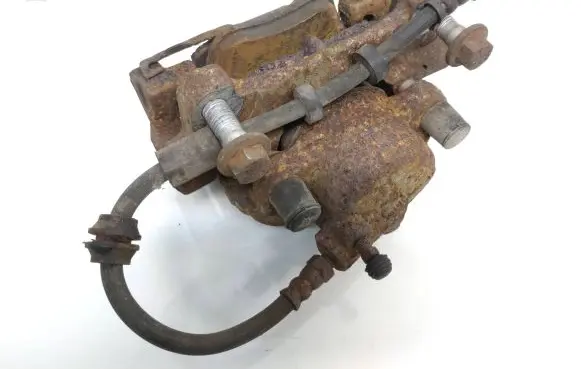Front brake caliper