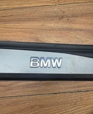 BMW 5 E60 E61 Rear sill trim cover 7034305 7074511 223399